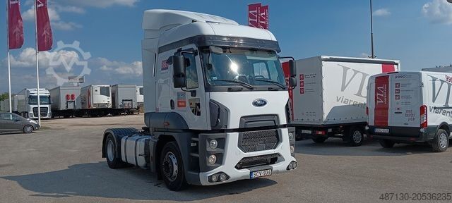 Standardni tegljač FORD 1848T