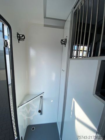 Hayvan taşıyıcı RENAULT Master STX 5 Sitzer Haras ex. Lang Automatik