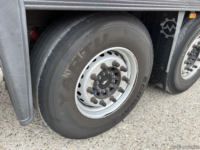 Koffer Schmitz Cargobull SCB S3B / Box Trailer / 2x Liftas / APK TUV 10-26