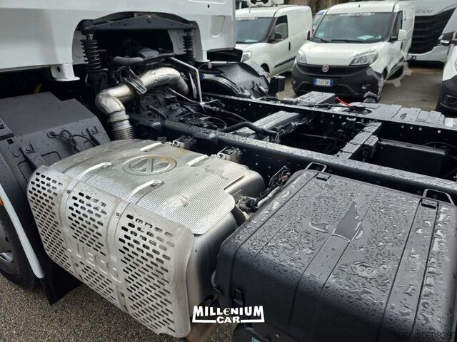 Lastbilschassi Iveco 180E28 TELAIO 2016 EURO 6 KM 475000