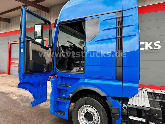 Standard tractor unit MAN TGX 18.510 TG3 mit Zweikreishydraulik