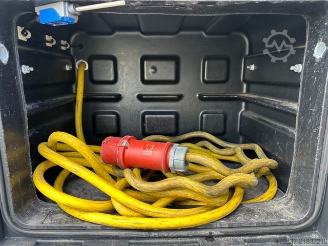 Standaard trekker VOLVO FM 380 / Schmitz / 3 Kammer / Carrier ICELAND