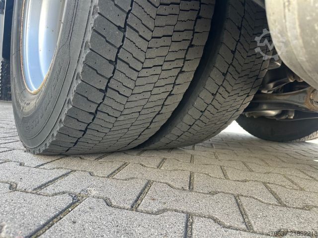 Standaard trekker VOLVO FM 380 / Schmitz / 3 Kammer / Carrier ICELAND
