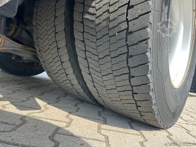 Standaard trekker VOLVO FM 380 / Schmitz / 3 Kammer / Carrier ICELAND