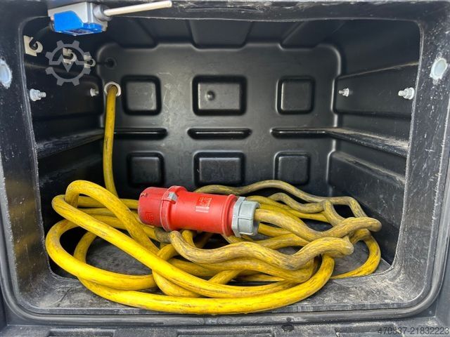 Semirimorchio frigorifero SCHMITZ CARGOBULL SCB 2 / Carrier ICELAND / Elektro / 3 x Kammer