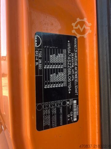 Camião de lixo MAN TGS 26.320 / Haller / Sperrmüll