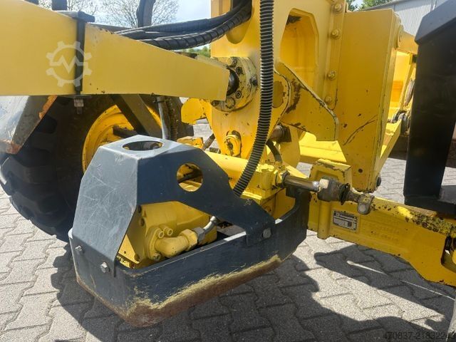 Livellatrice stradale BOMAG BG 110 TA-2 / 6x6 Allrad