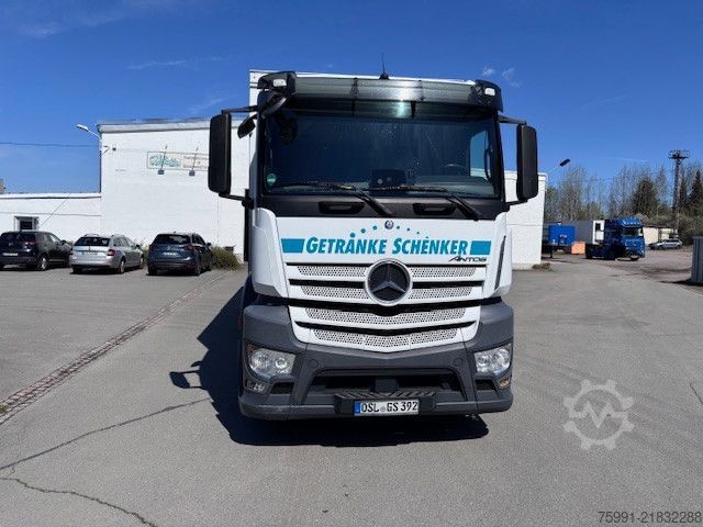 Beverage truck MERCEDES-BENZ MB Antos Getränkeaufbau Schwenkwand Ladebordwand