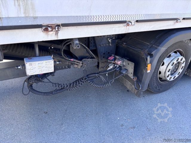Beverage truck MERCEDES-BENZ MB Antos Getränkeaufbau Schwenkwand Ladebordwand