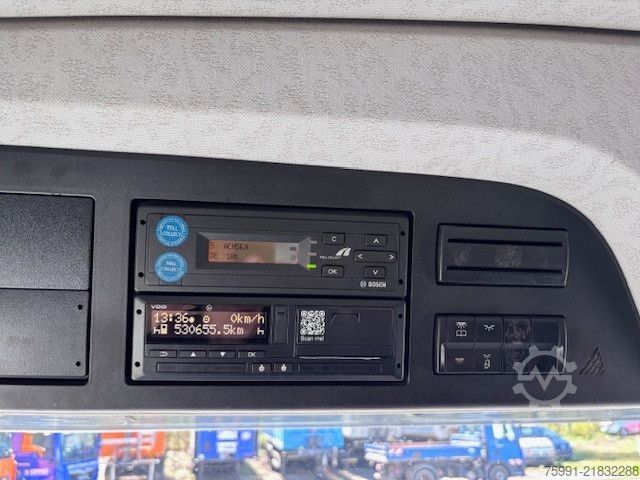 Beverage truck MERCEDES-BENZ MB Antos Getränkeaufbau Schwenkwand Ladebordwand