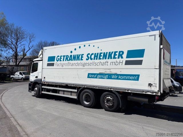 Beverage truck MERCEDES-BENZ Actros 5 mit Schwenwandkoffer und Ladebordwand