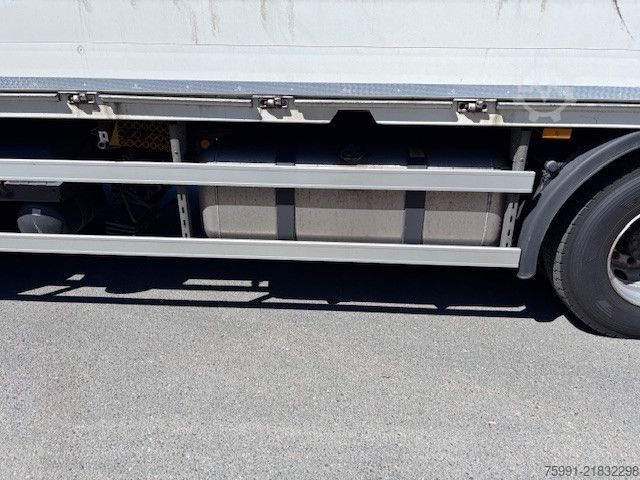 Beverage truck MERCEDES-BENZ Actros 5 mit Schwenwandkoffer und Ladebordwand