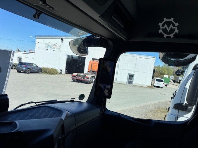 Beverage truck MERCEDES-BENZ Actros 5 mit Schwenwandkoffer und Ladebordwand
