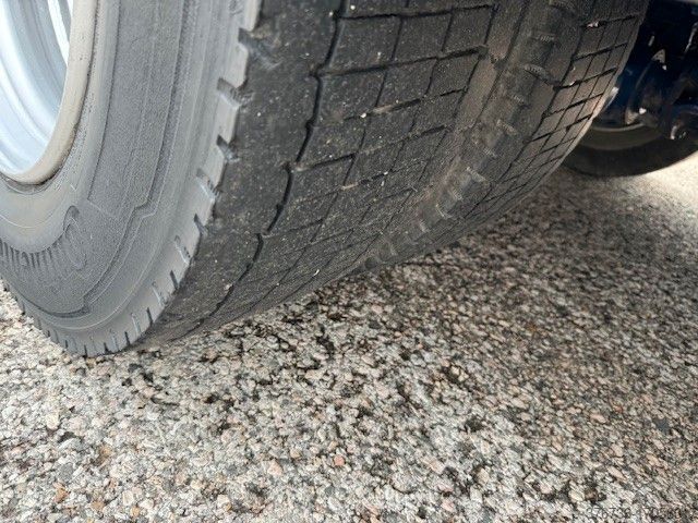 Three-way tipper van MERCEDES-BENZ Atego 818K Euro6  manuell Meiller3-Seiten-Kipper