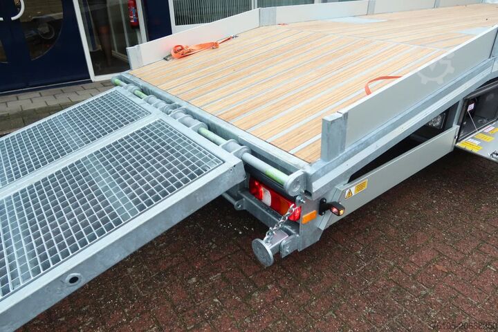 Autotransporter Mercedes-Benz Actros 1936 LL Machine Oprijwagen