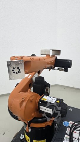 βιομηχανικό ρομπότ KUKA KR 10 R1420 + KR C4