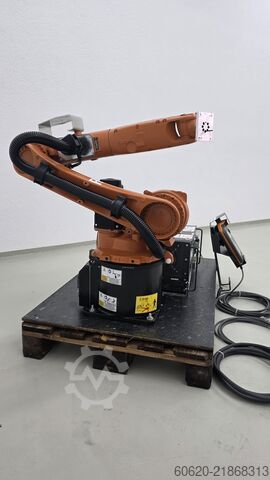 Robot industrial KUKA KR 10 R1420 + KR C4