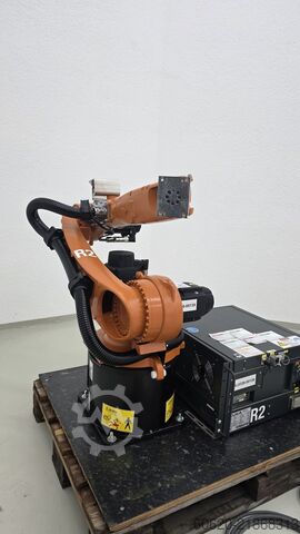 Robot industrial KUKA KR 10 R1420 + KR C4