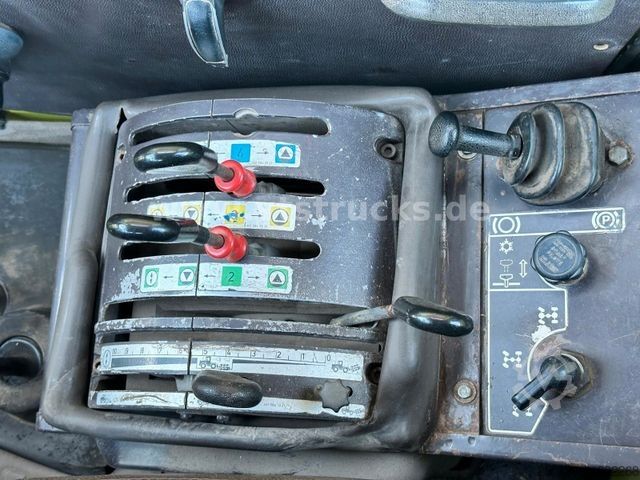 Tractor MERCEDES-BENZ MB Trac 1000