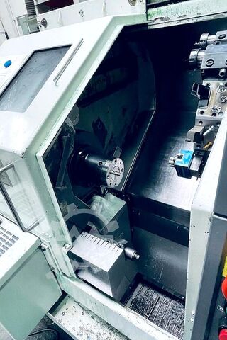 Centro di tornitura e fresatura CNC Okuma LCC15