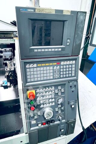 Centro di tornitura e fresatura CNC Okuma LCC15