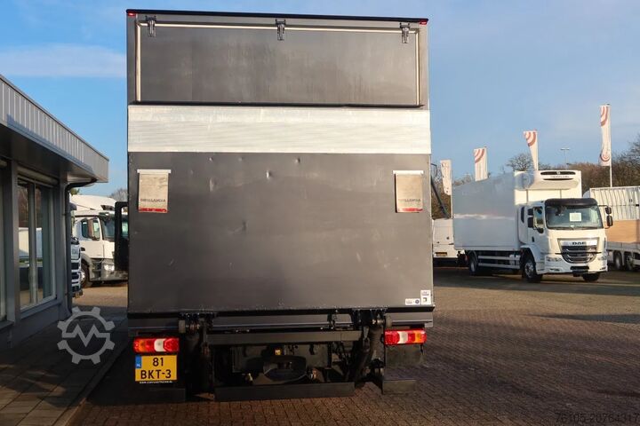 Walizka Mercedes-Benz Atego 818 L bak + klep grijs metallic € 14.6...