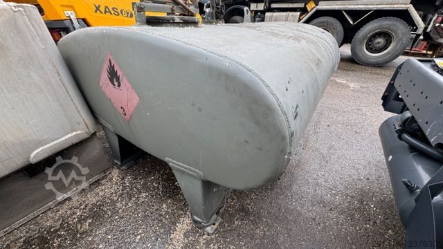 Poljoprivredna mašina  Danubia Heizöl / Dieseltank 1000 L Baujahr 1981