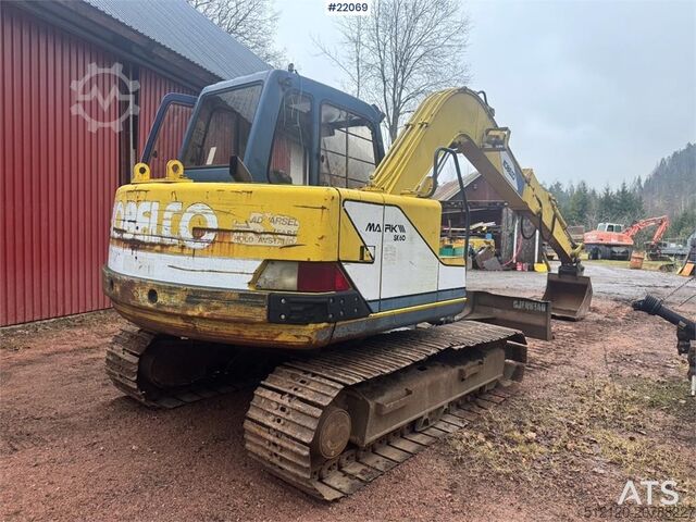 Crawler excavator Kobelco SK60 crawler excavator with bucket