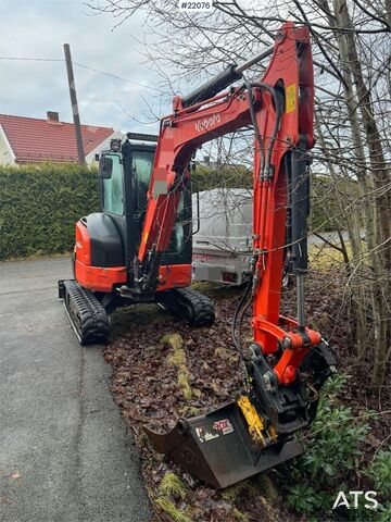 Mini excavator Kubota U36-4 Beltegraver m/ 4 skuffer, rotortilt og klype