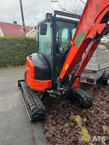 Mini excavator Kubota U36-4 Beltegraver m/ 4 skuffer, rotortilt og klype