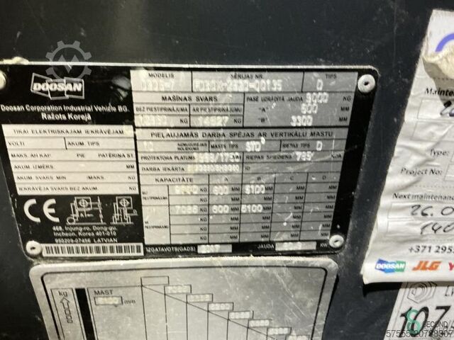 Forklift Doosan D90S-7