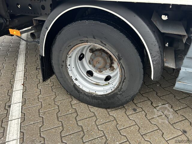Mercedes-Benz Atego 1018 / 10 Ton / 574 bin km / 7 m kutu kasa / Yük asansörü / Muayene TUV 11-26 Mercedes-Benz Atego 1018 / 10 Ton / 574 dkm / Box 7 mtr / Loa...