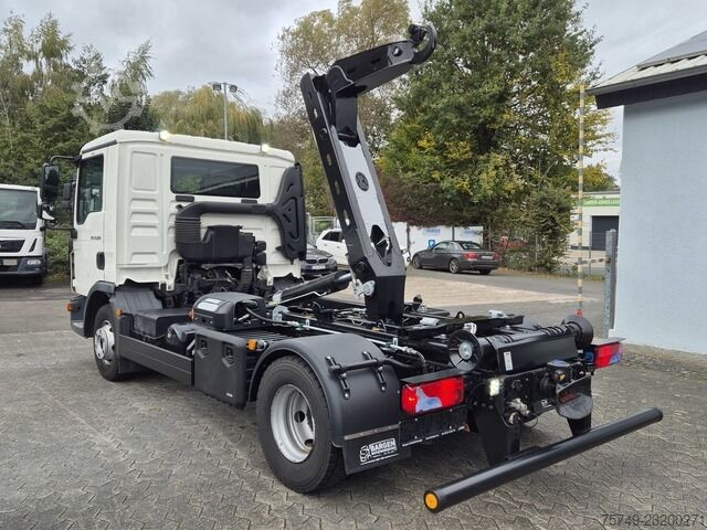 Kanca kasalı yük kamyonu (roll-off) man TGL 12.250 BL City Abrollkipper AHK Euro 6