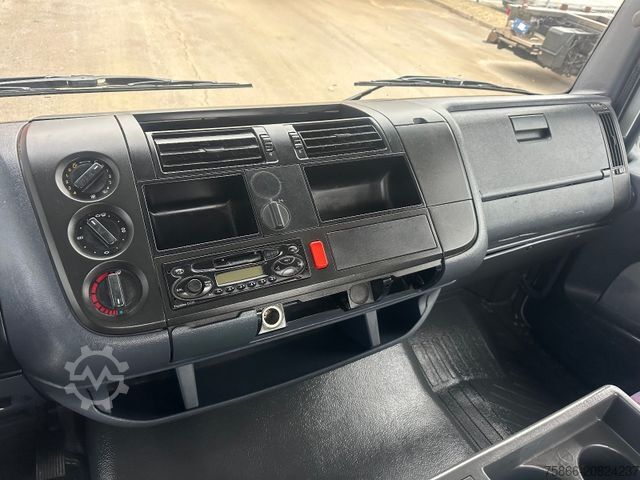 Furgonetka pick-up MERCEDES-BENZ 818 Atego Pritsche 6.18 m