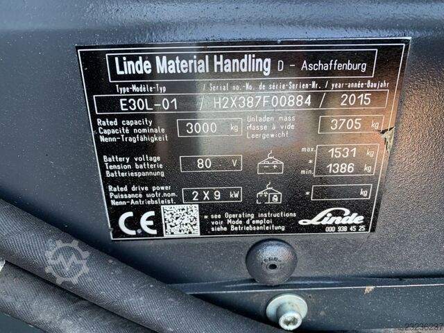Električni viljuškar za 4 točka Linde E30L