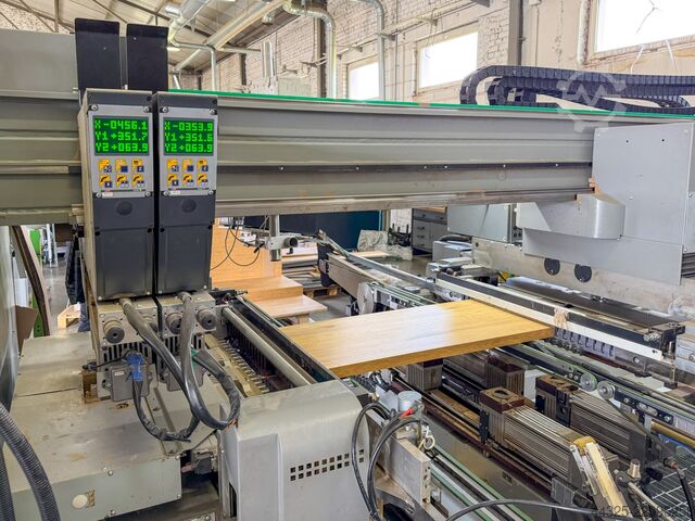 Průchozí vrtací stroj BIESSE TECHNO FDT