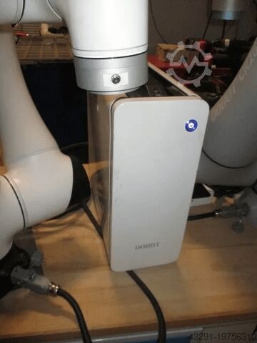 Robot colaborativo Dobot CR5 – Vorführroboter mit Chromebook