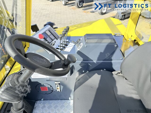 Carretilla retráctil de 4 vías Combilift CB4500 GAS TRIPLEX 6400 FORK POSITIONER