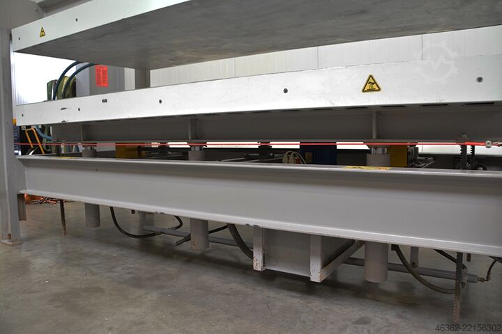 Veneer için hidrolik pres NARDI MODU 3000 x 1300