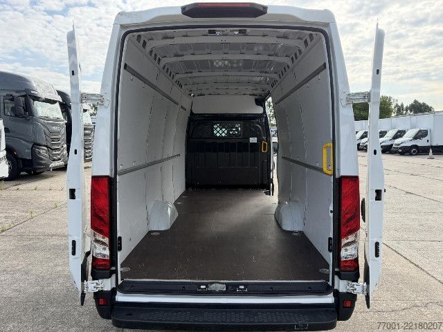 Hög tak skåpbil IVECO 35S16 V MAXI / PDC / DAB
