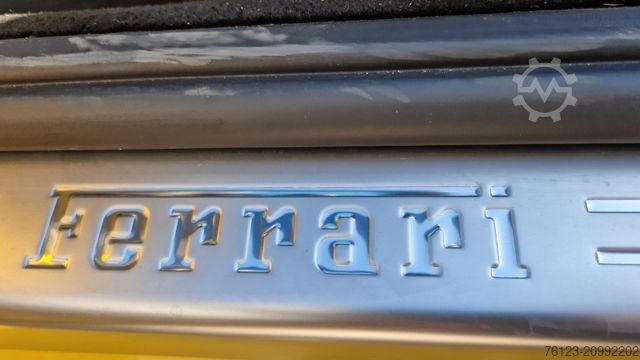 Skåpbil FERRARI Portofino