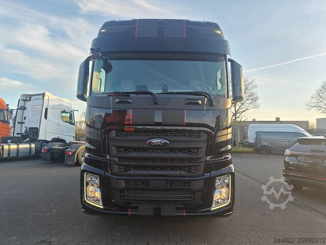 τυπική μονάδα τράκτορα Ford Truck F-Max