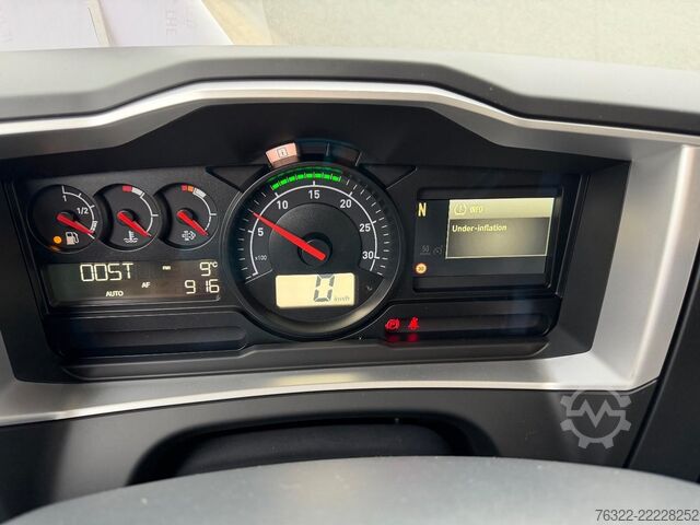 Gesloten bak Renault D 12 LOW P4X2  210E6 / PLYWOOD GESLOTEN LAADBAK...