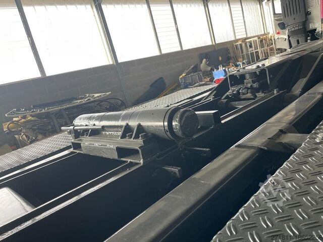 Truck voor speciale doeleinden  BLOCCAGGIO POSTERIORE INTERNO CON 2 PISTONI