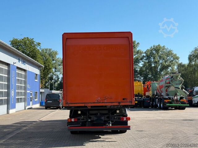 Samochód ciężarowy typu furgon MERCEDES-BENZ Actros 2651 6x4 Koffer mit Bohranalge Zubehör