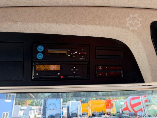 Samochód ciężarowy typu furgon MERCEDES-BENZ Actros 2651 6x4 Koffer mit Bohranalge Zubehör