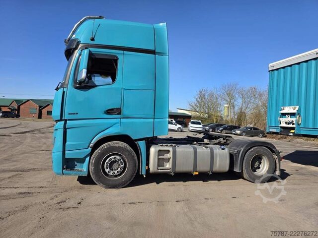Standardowy ciągnik siodłowy MERCEDES-BENZ 1853 Giga Space, 2 Kreis Hydraulik