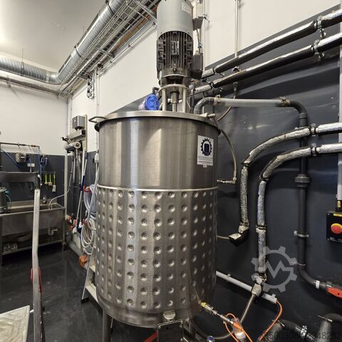 Rezervoar za rastvaranje od nerđajućeg čelika 250 L – grejni/hladni omotač, 4 kW rastvarač, vaga teh INOX CILC250TP