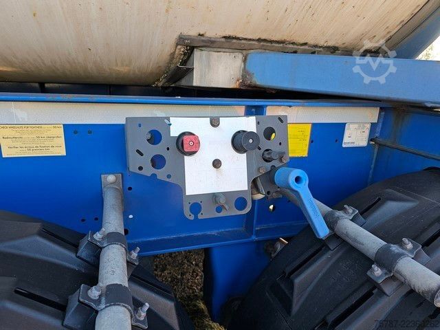 Poluprikolica cisterna SCHMITZ CARGOBULL Tankcontainer Chassis+Tankcontainer  Schwallwand