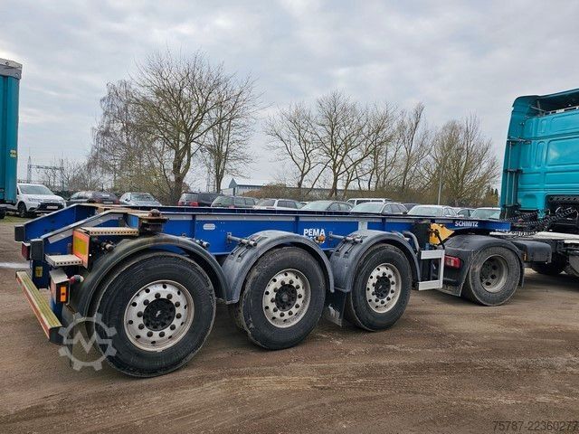 Cserélhető felépítményes félpótkocsi SCHMITZ CARGOBULL 20" Tankconatinerchassis + Tankcontainer